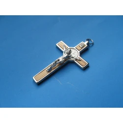 Krzyż metalowy z medalem Św.Benedykta 12 cm.Wersja Lux.Drzewo oliwne
